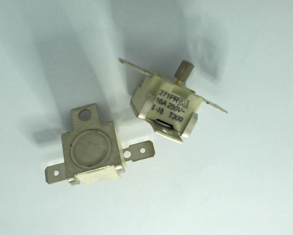 FS004   